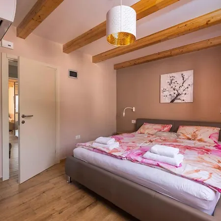 Holiday home In Krnica/istrien 38131 Krnica